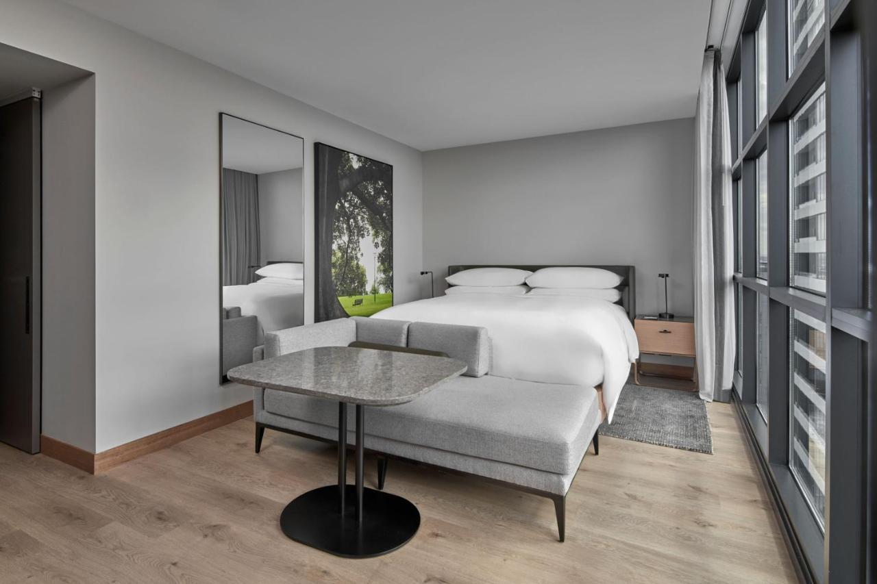 Courtyard By Marriott Melbourne Flagstaff Gardens Hotel Exterior foto